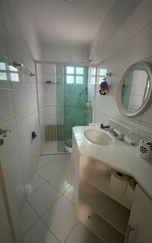 Casa de condomínio para alugar com 198m², 3 quartos e 4 vagas Casa de condomínio para alugar com 198m², 3 quartos e 4 vagasBanheiro