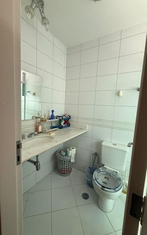 Casa de condomínio para alugar com 198m², 3 quartos e 4 vagas Casa de condomínio para alugar com 198m², 3 quartos e 4 vagasBanheiro