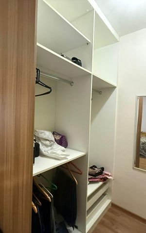 Casa de condomínio para alugar com 198m², 3 quartos e 4 vagas Casa de condomínio para alugar com 198m², 3 quartos e 4 vagasCloset