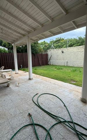 Casa de condomínio para alugar com 198m², 3 quartos e 4 vagas Casa de condomínio para alugar com 198m², 3 quartos e 4 vagasÁrea externa