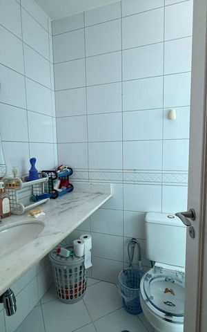 Casa de condomínio para alugar com 198m², 3 quartos e 4 vagas Casa de condomínio para alugar com 198m², 3 quartos e 4 vagasBanheiro