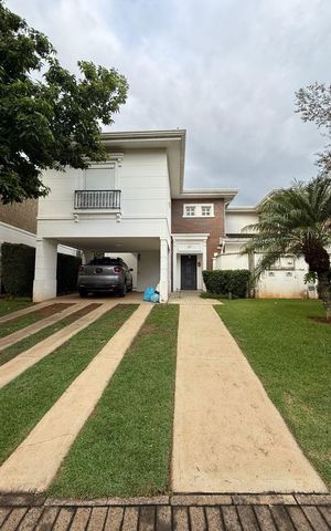 Casa de condomínio para alugar com 198m², 3 quartos e 4 vagas Casa de condomínio para alugar com 198m², 3 quartos e 4 vagasFachada