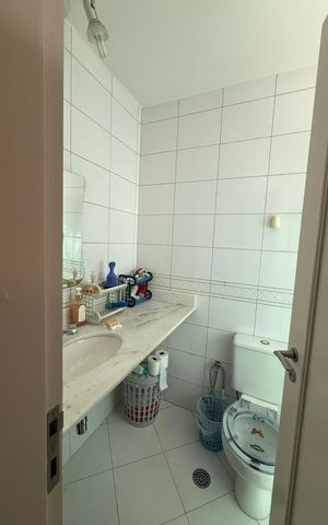 Casa de condomínio para alugar com 198m², 3 quartos e 4 vagas Casa de condomínio para alugar com 198m², 3 quartos e 4 vagasBanheiro