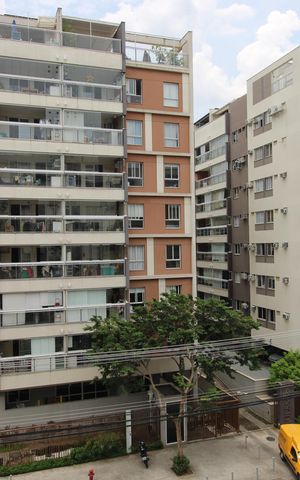 Apartamento à venda com 69m², 2 quartos e 1 vagaÁrea de serviço - Vista