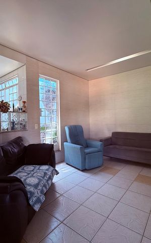 Casa à venda com 171m², 3 quartos e 4 vagas