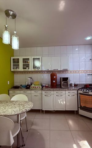 Casa à venda com 171m², 3 quartos e 4 vagas