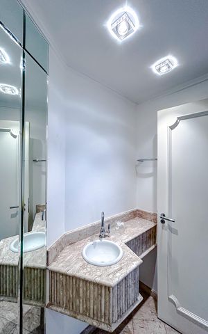 Apartamento à venda com 191m², 4 quartos e 3 vagasLavabo