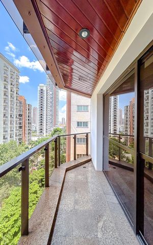 Apartamento à venda com 191m², 4 quartos e 3 vagasVaranda da Sala