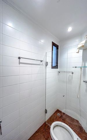 Apartamento à venda com 191m², 4 quartos e 3 vagasBanheiro de serviço