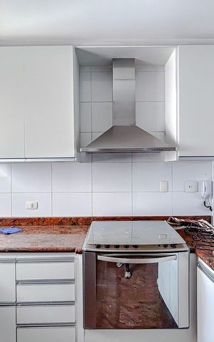 Apartamento à venda com 191m², 4 quartos e 3 vagasCozinha - Armários