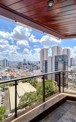 Apartamento à venda com 191m², 4 quartos e 3 vagasVaranda da Suíte 1