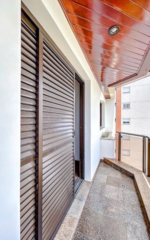 Apartamento à venda com 191m², 4 quartos e 3 vagasVaranda da Suíte 1
