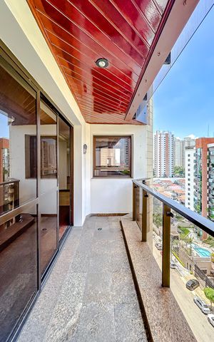 Apartamento à venda com 191m², 4 quartos e 3 vagasVaranda da Sala