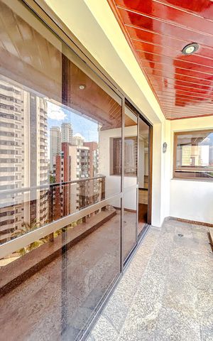 Apartamento à venda com 191m², 4 quartos e 3 vagasVaranda da Sala