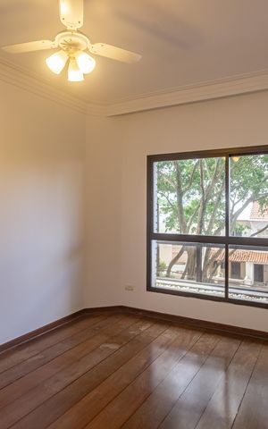 Apartamento à venda com 206m², 4 quartos e 3 vagas Apartamento à venda com 206m², 4 quartos e 3 vagasSala