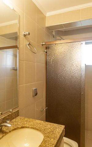 Apartamento à venda com 206m², 4 quartos e 3 vagas Apartamento à venda com 206m², 4 quartos e 3 vagasBanheiro da Suíte 3