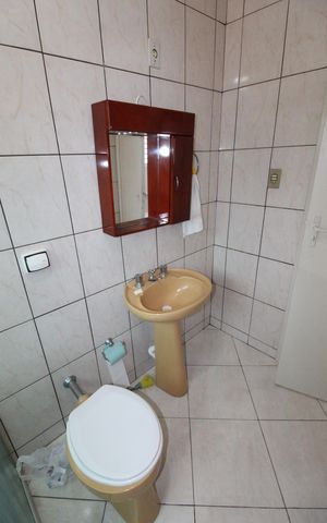 Casa para alugar com 289m², 3 quartos e 3 vagasBanheiro 1