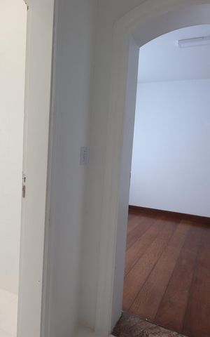 Casa à venda com 480m², 3 quartos e 4 vagasBanheiro dos Quartos