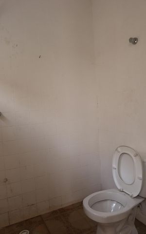 Casa à venda com 480m², 3 quartos e 4 vagasBanheiro de serviço