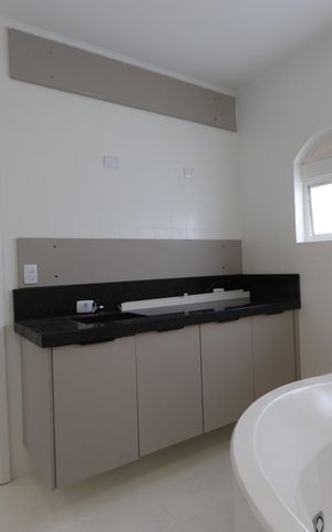 Casa à venda com 480m², 3 quartos e 4 vagasBanheiro da Suíte