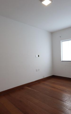 Casa à venda com 480m², 3 quartos e 4 vagasQuarto 3