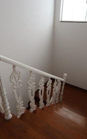 Casa à venda com 480m², 3 quartos e 4 vagasEscada