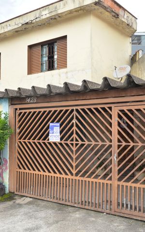 Casa à venda com 117m², 2 quartos e 2 vagasFachada