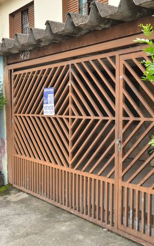 Casa à venda com 117m², 2 quartos e 2 vagasPlaca