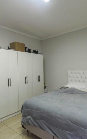 Casa à venda com 158m², 3 quartos e 1 vaga