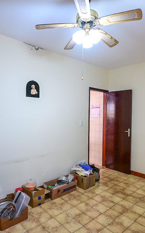 Casa à venda com 150m², 2 quartos e 2 vagasSala