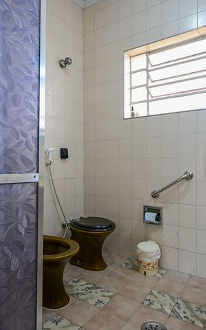 Casa à venda com 150m², 2 quartos e 2 vagasBanheiro