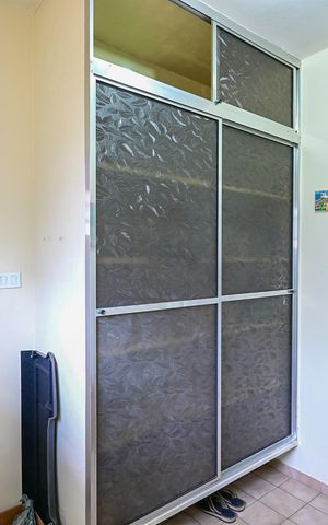 Casa à venda com 150m², 2 quartos e 2 vagasCorredor