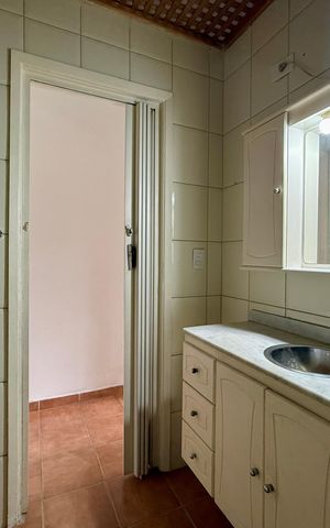 Casa para alugar com 120m², 2 quartos e sem vaga Casa para alugar com 120m², 2 quartos e sem vagaBanheiro
