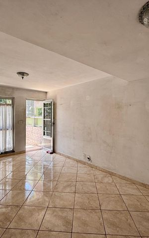 Casa para alugar com 120m², 2 quartos e sem vaga Casa para alugar com 120m², 2 quartos e sem vagaSala