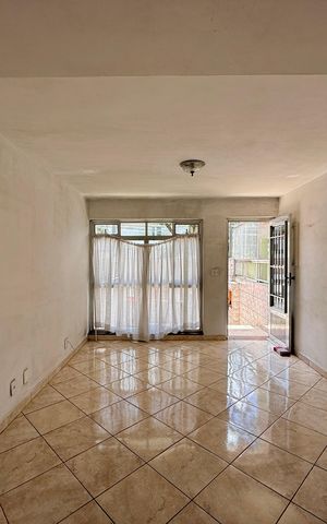 Casa para alugar com 120m², 2 quartos e sem vaga Casa para alugar com 120m², 2 quartos e sem vagaSala