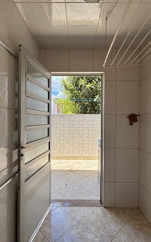 Casa para alugar com 120m², 2 quartos e sem vaga Casa para alugar com 120m², 2 quartos e sem vagaÁrea de Serviço
