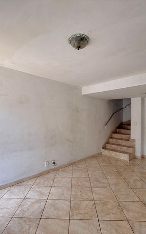 Casa para alugar com 120m², 2 quartos e sem vaga Casa para alugar com 120m², 2 quartos e sem vagaSala