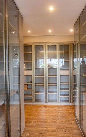 Apartamento à venda com 114m², 2 quartos e 2 vagas Apartamento à venda com 114m², 2 quartos e 2 vagasCloset da suíte 2