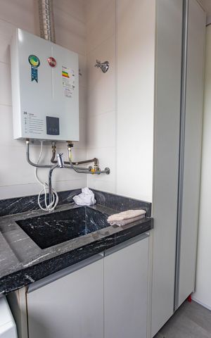 Apartamento à venda com 114m², 2 quartos e 2 vagas Apartamento à venda com 114m², 2 quartos e 2 vagasÁrea de serviço