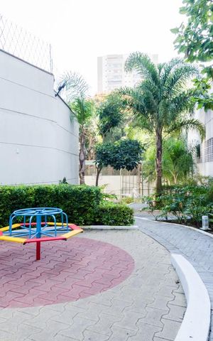 Apartamento à venda com 114m², 2 quartos e 2 vagas Apartamento à venda com 114m², 2 quartos e 2 vagasÁrea comum - Playground