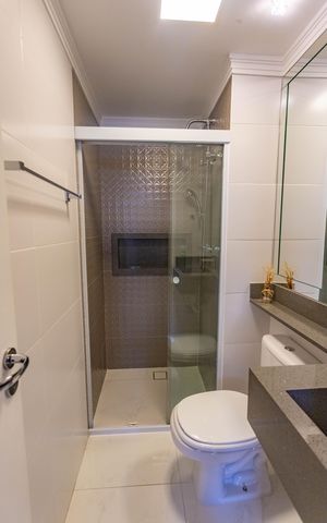 Apartamento à venda com 114m², 2 quartos e 2 vagas Apartamento à venda com 114m², 2 quartos e 2 vagasBanheiro da suíte 1