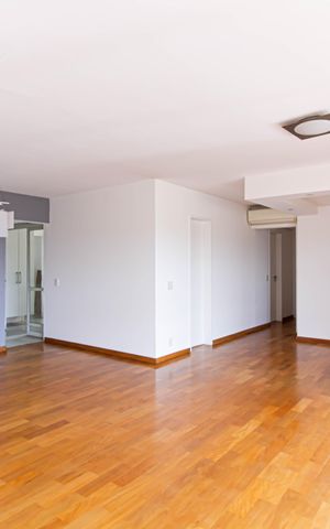 Apartamento à venda com 132m², 3 quartos e 2 vagas Apartamento à venda com 132m², 3 quartos e 2 vagasSala