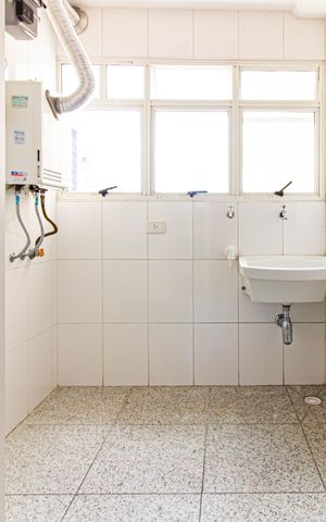 Apartamento à venda com 132m², 3 quartos e 2 vagas Apartamento à venda com 132m², 3 quartos e 2 vagasÁrea de Serviço