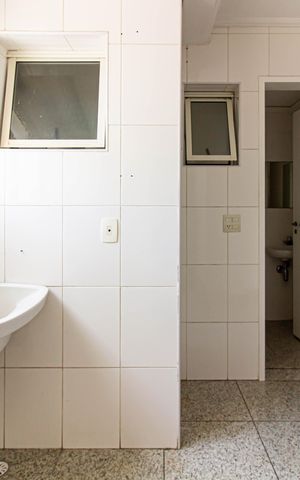 Apartamento à venda com 132m², 3 quartos e 2 vagas Apartamento à venda com 132m², 3 quartos e 2 vagasÁrea de Serviço