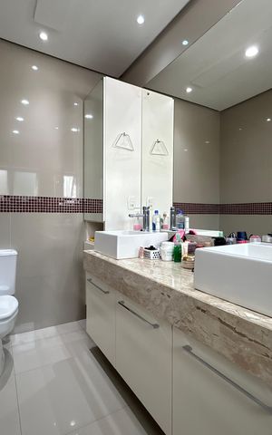 Casa à venda com 212m², 3 quartos e 4 vagas