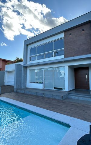 Casa à venda com 212m², 3 quartos e 4 vagas