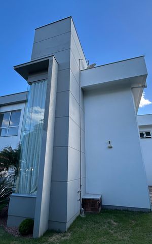 Casa à venda com 212m², 3 quartos e 4 vagas