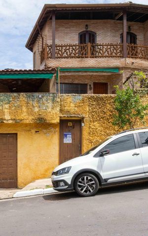 Casa à venda com 170m², 4 quartos e 1 vagaFachada