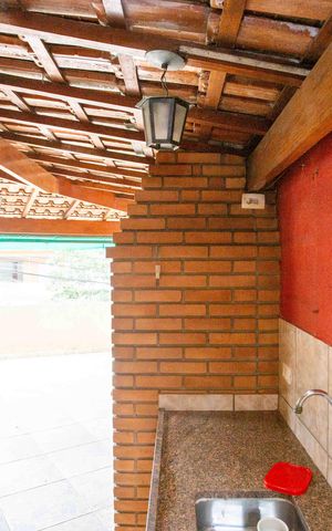 Casa à venda com 170m², 4 quartos e 1 vagaÁrea gourmet