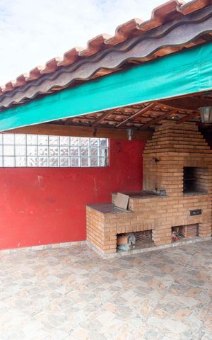 Casa à venda com 170m², 4 quartos e 1 vagaÁrea gourmet